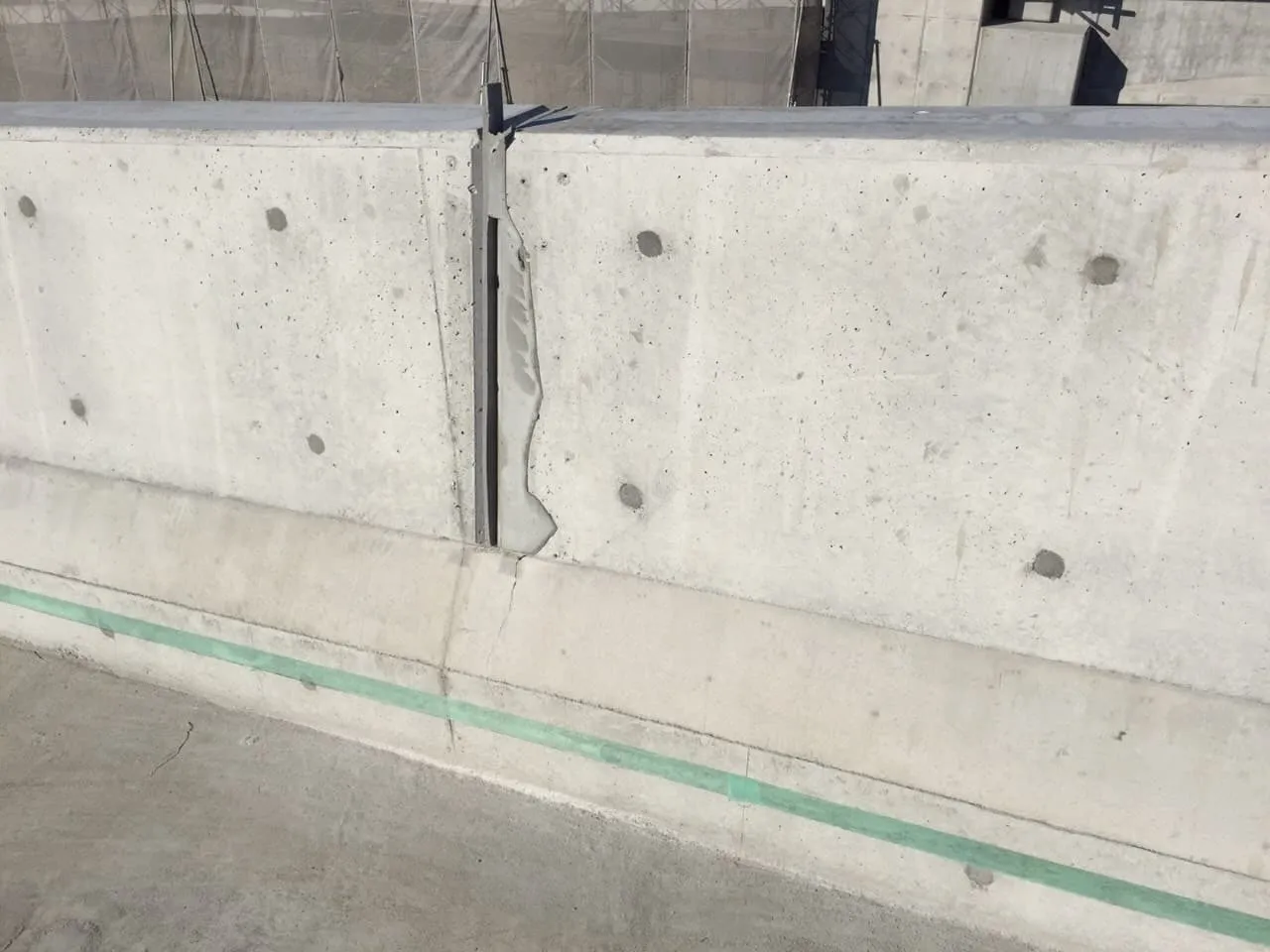 コンクリート補修、DIYと業者の違いって？失敗しないためのポイントを解説