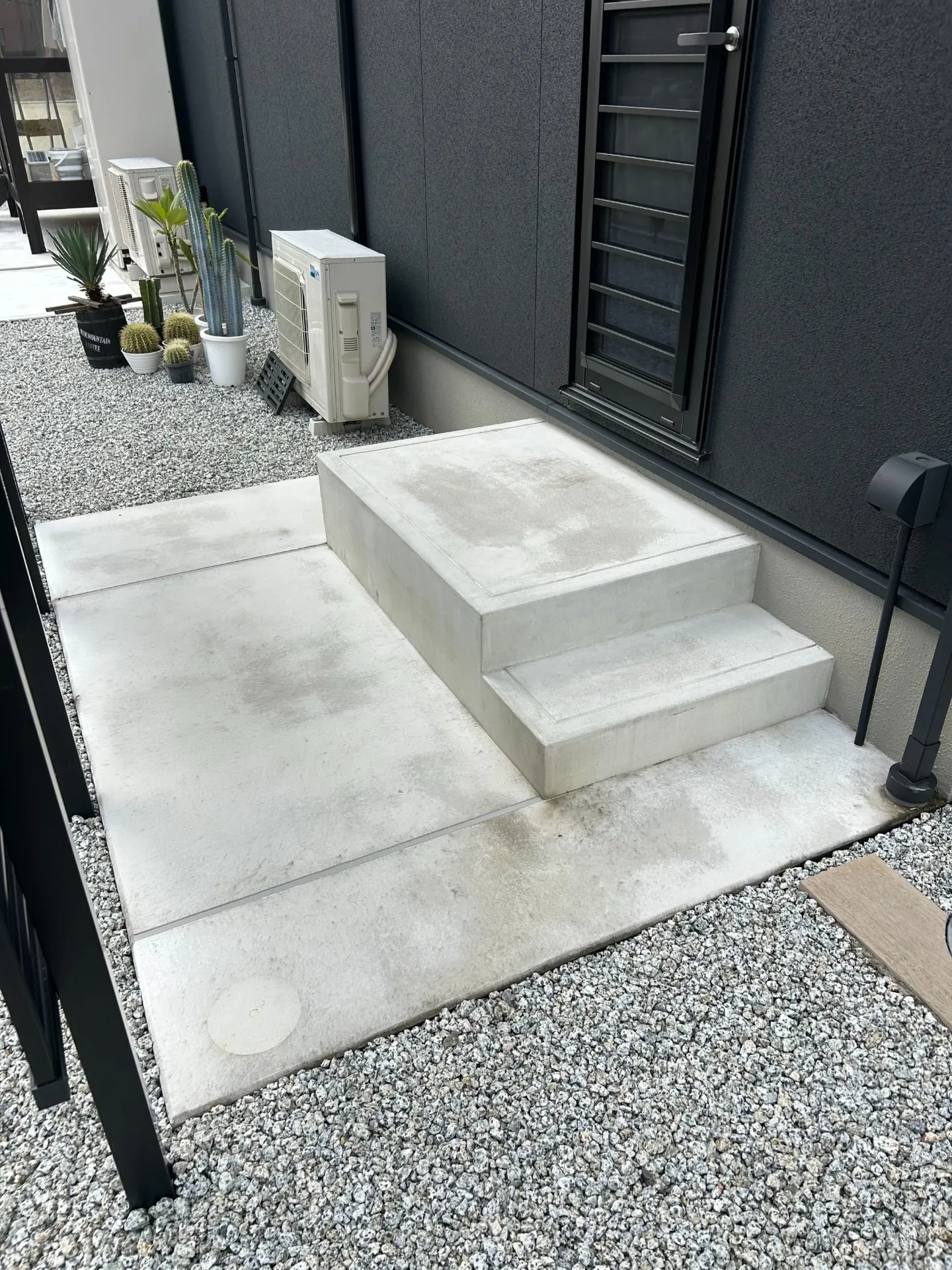 土間めくれの補修　色ムラの改善