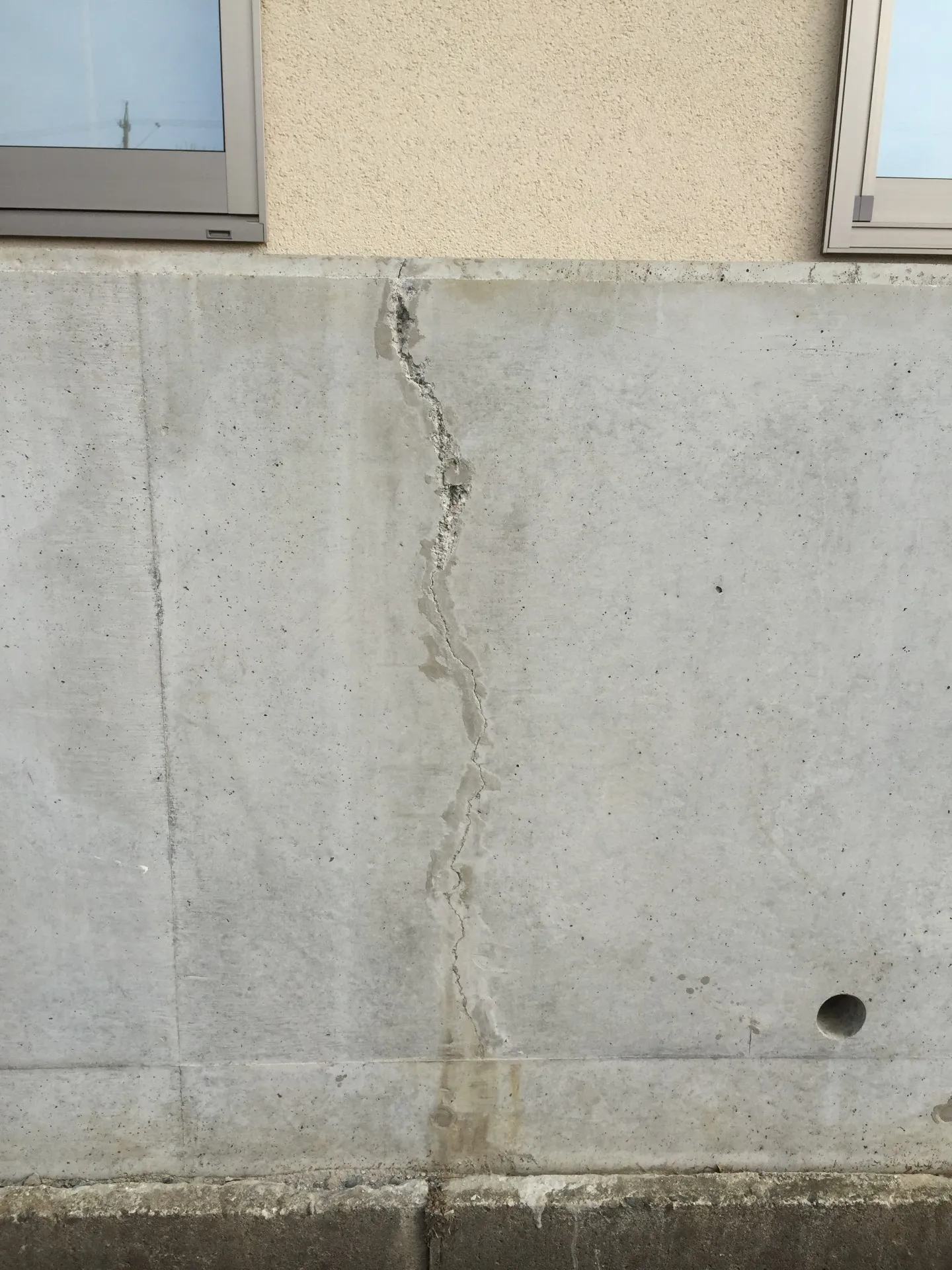 家のコンクリート、割れてきた?実はよくある“劣化サイン”かも